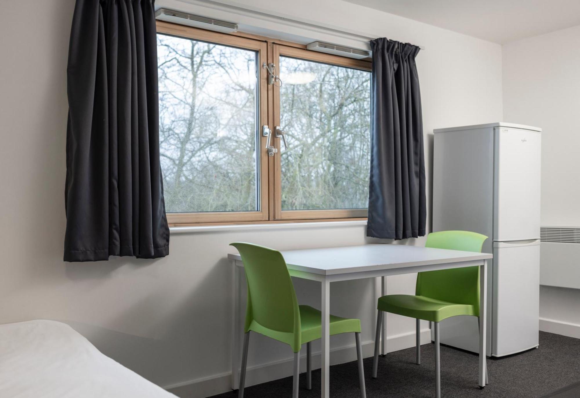 Aparthotel Wenlock Court à Luton  Extérieur photo